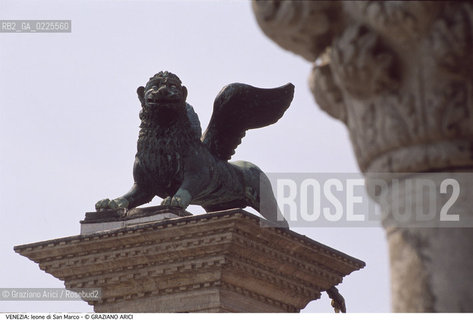 Localizzazione:..VENEZIA / S. MARCO..Oggetto:..Soggetto:..PIAZZA SAN MARCO / LEONE ..Cronologia: ....Definizione Culturale:..   Autore: ....   Stile:....   Editori/Stampatori:..   Committenza:..Materia e Tecnica:....Collocazione:..Note:..MONUMENTALE..Riproduzione Fotografica:..Graziano Arici/Rosebud2 .Copyright:..Graziano Arici/Rosebud2 .Data:..1990..Costo:..A..