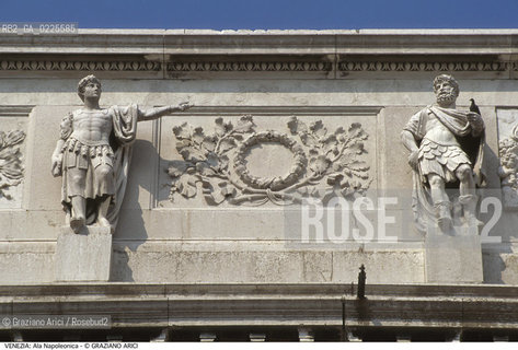 Localizzazione:..VENEZIA / S. MARCO..Oggetto:..Soggetto:..PIAZZA SAN MARCO / ALA NAPOLEONICA DECORAZIONI..Cronologia: ..XIX SECOLO..Definizione Culturale:..   Autore: ..GIUSEPPE MARIA SOLI..   Stile:....   Editori/Stampatori:..   Committenza:..Materia e Tecnica:....Collocazione:..Note:..MONUMENTALE..Riproduzione Fotografica:..Graziano Arici/Rosebud2 .Copyright:..Graziano Arici/Rosebud2 .Data:..1995..Costo:..A..