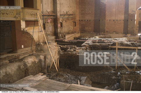 Localizzazione:..VENEZIA / CANNAREGIO..Oggetto:..Soggetto:..RESTAURO TEATRO MALIBRAN / CASE DI MARCO POLO..Cronologia: ....Definizione Culturale:..   Autore: ....   Stile:....   Editori/Stampatori:..   Committenza:..Materia e Tecnica:....Collocazione:..Note:..MONUMENTALE ARCHEOLOGIA..Riproduzione Fotografica:..Graziano Arici/Rosebud2 .Copyright:..Graziano Arici/Rosebud2 .Data:..1998..Costo:..A..