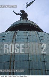 Localizzazione:..VENEZIA / S. CROCE..Oggetto:..Soggetto:..S. SIMEON PICCOLO / CUPOLA CRISTO..Cronologia: ..XVIII SECOLO..Definizione Culturale:..   Autore: ..GIOVANNI SCALFAROTTO..   Stile:....   Editori/Stampatori:..   Committenza:..Materia e Tecnica:..RAME..Collocazione:..Note:..MONUMENTALE..Riproduzione Fotografica:..Graziano Arici/Rosebud2 .Copyright:..Graziano Arici/Rosebud2 .Data:..1995..Costo:..A..