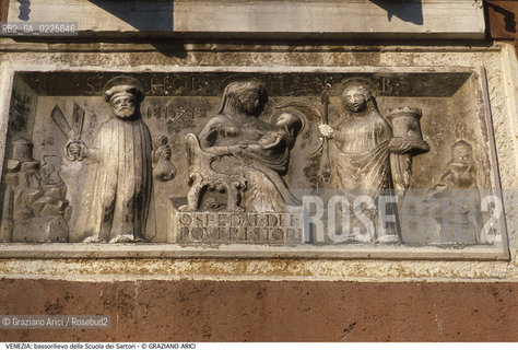 Localizzazione:..VENEZIA / CANNAREGIO..Oggetto:..Soggetto:..SCUOLA DEI SARTORI / BASSORILIEVO MADONNA COL BAMBINO E I SS. BARBARA E OMOBONO ..Cronologia: ..XVI SECOLO..Definizione Culturale:..   Autore: ....   Stile:....   Editori/Stampatori:..   Committenza:..Materia e Tecnica:....Collocazione:..Note:..MONUMENTALE OSPEDALE..Riproduzione Fotografica:..Graziano Arici/Rosebud2 .Copyright:..Graziano Arici/Rosebud2 .Data:..1990..Costo:..A..