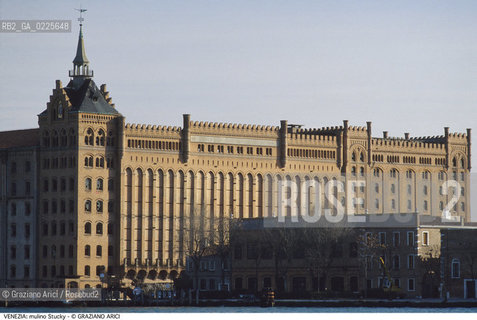 Localizzazione:..VENEZIA / ISOLA DELLA GIUDECCA..Oggetto:..Soggetto:..MULINO STUCKY..Cronologia: ..XIX XX SECOLO..Definizione Culturale:..   Autore: ..ERNEST WULLEKOPF..   Stile:....   Editori/Stampatori:..   Committenza:..Materia e Tecnica:..MATTONI..Collocazione:..Note:..MONUMENTALE ARCHEOLOGIA INDUSTRIALE..Riproduzione Fotografica:..Graziano Arici/Rosebud2 .Copyright:..Graziano Arici/Rosebud2 .Data:..1995..Costo:..A..