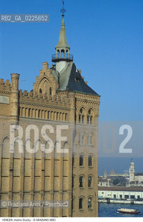 Localizzazione:..VENEZIA / ISOLA DELLA GIUDECCA..Oggetto:..Soggetto:..MULINO STUCKY..Cronologia: ..XIX XX SECOLO..Definizione Culturale:..   Autore: ..ERNEST WULLEKOPF..   Stile:....   Editori/Stampatori:..   Committenza:..Materia e Tecnica:..MATTONI..Collocazione:..Note:..MONUMENTALE ARCHEOLOGIA INDUSTRIALE..Riproduzione Fotografica:..Graziano Arici/Rosebud2 .Copyright:..Graziano Arici/Rosebud2 .Data:..1995..Costo:..A..