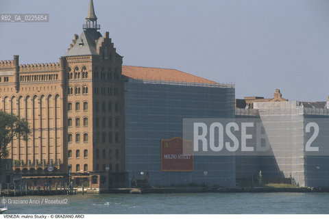 Localizzazione:..VENEZIA / ISOLA DELLA GIUDECCA..Oggetto:..Soggetto:..MULINO STUCKY / RESTAURO..Cronologia: ..XIX XX SECOLO..Definizione Culturale:..   Autore: ..ERNEST WULLEKOPF..   Stile:....   Editori/Stampatori:..   Committenza:..Materia e Tecnica:..MATTONI..Collocazione:..Note:..MONUMENTALE ARCHEOLOGIA INDUSTRIALE..Riproduzione Fotografica:..Graziano Arici/Rosebud2 .Copyright:..Graziano Arici/Rosebud2 .Data:..1998..Costo:..A..