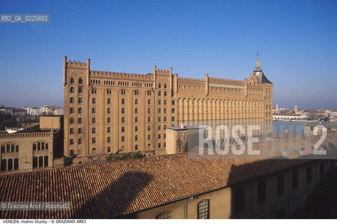 Localizzazione:..VENEZIA / ISOLA DELLA GIUDECCA..Oggetto:..Soggetto:..MULINO STUCKY..Cronologia: ..XIX XX SECOLO..Definizione Culturale:..   Autore: ..ERNEST WULLEKOPF..   Stile:....   Editori/Stampatori:..   Committenza:..Materia e Tecnica:..MATTONI..Collocazione:..Note:..MONUMENTALE ARCHEOLOGIA INDUSTRIALE..Riproduzione Fotografica:..Graziano Arici/Rosebud2 .Copyright:..Graziano Arici/Rosebud2 .Data:..1995..Costo:..A..