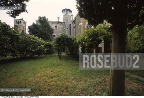 Localizzazione:..VENEZIA / CANNAREGIO..Oggetto:..Soggetto:..S. MARIA DELLA MISERICORDIA / VALVERDE / GIARDINO ..Cronologia: ....Definizione Culturale:..   Autore: ....   Stile:....   Editori/Stampatori:..   Committenza:..Materia e Tecnica:....Collocazione:..Note:..MONUMENTALE CHIESA ABBAZIA..Riproduzione Fotografica:..Graziano Arici/Rosebud2 .Copyright:..Graziano Arici/Rosebud2 .Data:..1990..Costo:..A..