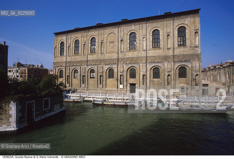 Localizzazione:..VENEZIA / CANNAREGIO..Oggetto:..Soggetto:..SCUOLA NUOVA DI S. MARIA DELLA MISERICORDIA / VALVERDE ..Cronologia: ..XVI SECOLO..Definizione Culturale:..   Autore: ..JACOPO SANSOVINO..   Stile:....   Editori/Stampatori:..   Committenza:..Materia e Tecnica:..MATTONI..Collocazione:..Note:..MONUMENTALE..Riproduzione Fotografica:..Graziano Arici/Rosebud2 .Copyright:..Graziano Arici/Rosebud2 .Data:..1990..Costo:..A..