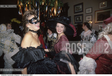 Localizzazione:..VENEZIA..Oggetto:..Soggetto:..FESTA IN MASCHERA DI CARNEVALE IN UN PALAZZO..Cronologia: ....Definizione Culturale:..   Autore: ....   Stile:....   Editori/Stampatori:..   Committenza:..Materia e Tecnica:....Collocazione:..Note:....Riproduzione Fotografica:..Graziano Arici/Rosebud2 .Copyright:..Graziano Arici/Rosebud2 .Data:..1986..Costo:..A..
