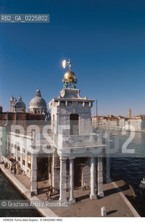 Localizzazione:..VENEZIA / DORSODURO..Oggetto:..Soggetto:..PUNTA DELLA DOGANA DA MAR..Cronologia: ..XVII SECOLO..Definizione Culturale:..   Autore: ..GIUSEPPE BENONI..   Stile:....   Editori/Stampatori:..   Committenza:..Materia e Tecnica:....Collocazione:..Note:..MONUMENTALE..Riproduzione Fotografica:..Graziano Arici/Rosebud2 .Copyright:..Graziano Arici/Rosebud2 .Data:..1990..Costo:..A..