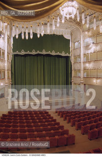 Localizzazione:..VENEZIA / S. MARCO..Oggetto:..Soggetto:..TEATRO CARLO GOLDONI / SALA E PALCOSCENICO..Cronologia: ..XX SECOLO..Definizione Culturale:..   Autore: ..VITTORIO MORPURGO..   Stile:....   Editori/Stampatori:..   Committenza:..Materia e Tecnica:....Collocazione:..Note:..MONUMENTALE..Riproduzione Fotografica:..Graziano Arici/Rosebud2 .Copyright:..Graziano Arici/Rosebud2 .Data:..1995..Costo:..A..