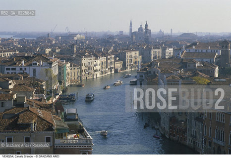 Localizzazione:..VENEZIA / CANNAREGIO S. CROCE..Oggetto:..Soggetto:..CANAL GRANDE..Cronologia: ....Definizione Culturale:..   Autore: ....   Stile:....   Editori/Stampatori:..   Committenza:..Materia e Tecnica:....Collocazione:..Note:..MONUMENTALE DALL ALTO..Riproduzione Fotografica:..Graziano Arici/Rosebud2 .Copyright:..Graziano Arici/Rosebud2 .Data:..1990..Costo:..A..