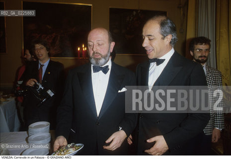 Localizzazione:..VENEZIA..Oggetto:..Soggetto:..FESTA DI CARNEVALE IN UN PALAZZO / CONTE GIROLAMO MARCELLO E TONCI FOSCARI..Cronologia: ....Definizione Culturale:..   Autore: ....   Stile:....   Editori/Stampatori:..   Committenza:..Materia e Tecnica:....Collocazione:..Note:....Riproduzione Fotografica:..Graziano Arici/Rosebud2 .Copyright:..Graziano Arici/Rosebud2 .Data:..1986..Costo:..A..