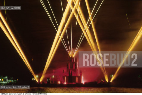 Localizzazione:..VENEZIA / S. MARCO..Oggetto:..Soggetto:..CARNEVALE FUOCHI D ARTIFICIO IN BACINO ..Cronologia: ....Definizione Culturale:..   Autore: ....   Stile:....   Editori/Stampatori:..   Committenza:..Materia e Tecnica:....Collocazione:..Note:....Riproduzione Fotografica:..Graziano Arici/Rosebud2 .Copyright:..Graziano Arici/Rosebud2 .Data:..1986..Costo:..A..