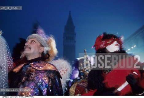 Localizzazione:..VENEZIA / S. MARCO..Oggetto:..Soggetto:..CARNEVALE IN PIAZZA SAN MARCO MASCHERE..Cronologia: ....Definizione Culturale:..   Autore: ....   Stile:....   Editori/Stampatori:..   Committenza:..Materia e Tecnica:....Collocazione:..Note:....Riproduzione Fotografica:..Graziano Arici/Rosebud2 .Copyright:..Graziano Arici/Rosebud2 .Data:..1992..Costo:..A..