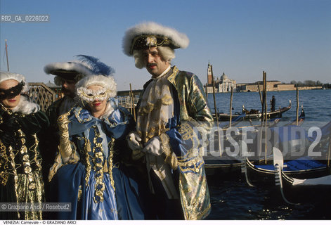Localizzazione:..VENEZIA / S. MARCO..Oggetto:..Soggetto:..CARNEVALE IN PIAZZA SAN MARCO MASCHERE S. GIORGIO GONDOLE..Cronologia: ....Definizione Culturale:..   Autore: ....   Stile:....   Editori/Stampatori:..   Committenza:..Materia e Tecnica:....Collocazione:..Note:....Riproduzione Fotografica:..Graziano Arici/Rosebud2 .Copyright:..Graziano Arici/Rosebud2 .Data:..1992..Costo:..A..
