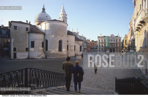 Localizzazione:..VENEZIA / CASTELLO..Oggetto:..Soggetto:..CAMPO S. MARIA FORMOSA..Cronologia: ....Definizione Culturale:..   Autore: ....   Stile:..   Editori/Stampatori:..   Committenza:..Materia e Tecnica:..Collocazione:..Note:..CALLI CAMPI PONTI..Riproduzione Fotografica:..Graziano Arici/Rosebud2 .Copyright:..Graziano Arici/Rosebud2 .Data:..1995..Costo:..A
