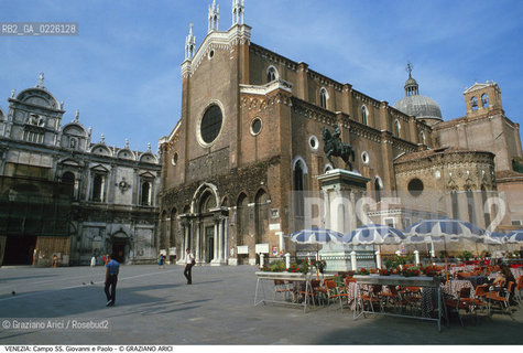Localizzazione:..VENEZIA / CASTELLO..Oggetto:..Soggetto:..CAMPO SS. GIOVANNI E PAOLO / CHIESA MONUMENTO A COLLEONI..Cronologia:....Definizione Culturale:..   Autore: ....   Stile: ....   Editori/Stampatori:..   Committenza:..Materia e Tecnica:..Collocazione:..Note:..CALLI CAMPI E PONTI..Riproduzione Fotografica:..Copyright:..Graziano Arici/Rosebud2 .Data:..1993..Costo:..A