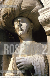 Caption: Localizzazione:..VENEZIA / CANNAREGIO..Oggetto:..Soggetto:..CAMPO DEI MORI..Cronologia: ..XIII SECOLO..Definizione Culturale:..   Autore: ..   Stile:..   Editori/Stampatori:..   Committenza:..Materia e Tecnica:..Collocazione:..Note:..CALLI CAMPI PONTI..Riproduzione Fotografica:..Graziano Arici/Rosebud2 .Copyright:..Graziano Arici/Rosebud2 .Data:..1990..Costo:..A