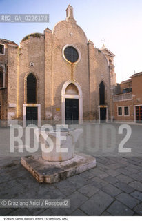 Caption: Localizzazione:..VENEZIA / CASTELLO..Oggetto:..Soggetto:..CAMPO BANDIERA E MORO O DELLA BRAGORA / CHIESA DI S. GIOVANNI IN BRAGORA / ANTONIO VIVALDI..Cronologia: ..XV SECOLO..Definizione Culturale:..   Autore: ..   Stile:..   Editori/Stampatori:..   Committenza:..Materia e Tecnica:..Collocazione:..Note:..CALLI CAMPI PONTI..Riproduzione Fotografica:..Graziano Arici/Rosebud2 .Copyright:..Graziano Arici/Rosebud2 .Data:..1990..Costo:..A