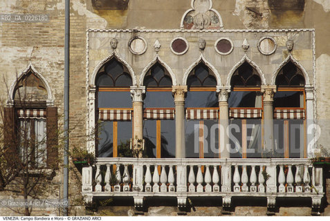 Localizzazione:..VENEZIA / CASTELLO..Oggetto:..Soggetto:..CAMPO BANDIERA E MORO O DELLA BRAGORA / PALAZZO GRITTI MOROSINI BADOER / PENTAFORA / HOTEL LA RESIDENZA..Cronologia: ..XIV SECOLO..Definizione Culturale:..   Autore: ..   Stile:..GOTICO..   Editori/Stampatori:..   Committenza:..Materia e Tecnica:..Collocazione:..Note:..CALLI CAMPI E PONTI..Riproduzione Fotografica:..Graziano Arici/Rosebud2 .Copyright:..Graziano Arici/Rosebud2 .Data:..1988..Costo:..A