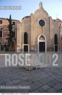 Caption: Localizzazione:..VENEZIA / CASTELLO..Oggetto:..Soggetto:..CAMPO BANDIERA E MORO O DELLA BRAGORA / CHIESA DI S. GIOVANNI IN BRAGORA / ANTONIO VIVALDI..Cronologia: ..XV SECOLO..Definizione Culturale:..   Autore: ..   Stile:..   Editori/Stampatori:..   Committenza:..Materia e Tecnica:..Collocazione:..Note:..CALLI CAMPI PONTI..Riproduzione Fotografica:..Graziano Arici/Rosebud2 .Copyright:..Graziano Arici/Rosebud2 .Data:..1990..Costo:..A