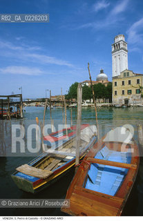 Localizzazione:..VENEZIA / CASTELLO..Oggetto:..Soggetto:..S. PIETRO DI CASTELLO / CANALE BARCHE..Cronologia:.. ..Definizione Culturale:..   Autore:  ..   Stile: ..   Editori/Stampatori:..   Committenza:..Materia e Tecnica:..Collocazione:..Note:..CALLI CAMPI E PONTI..Riproduzione Fotografica:..Copyright:..Graziano Arici/Rosebud2 .Data:..1990..Costo:..A