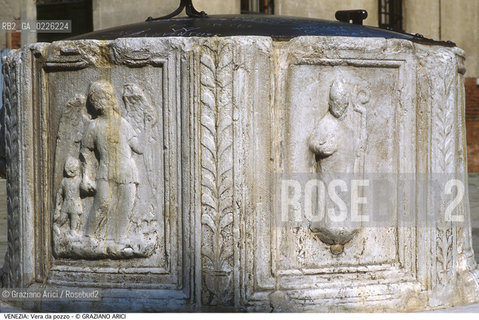 Localizzazione:..VENEZIA..Oggetto:..Soggetto:..VERA DA POZZO..Cronologia: ....Definizione Culturale:..   Autore: ..   Stile:..   Editori/Stampatori:..   Committenza:..Materia e Tecnica:..Collocazione:..Note:..CALLI CAMPI PONTI..Riproduzione Fotografica:..Graziano Arici/Rosebud2 .Copyright:..Graziano Arici/Rosebud2 .Data:..1985..Costo:..A