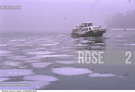 Localizzazione:..VENEZIA..Oggetto:..Soggetto:..GHIACCIO IN LAGUNA / MOTOSCAFO ACTV..Cronologia: ....Definizione Culturale:..   Autore:....   Stile:..   Editori/Stampatori:..   Committenza:..Materia e Tecnica:....Collocazione:..Note:..INVERNO..Riproduzione Fotografica:..Copyright:..Graziano Arici/Rosebud2 .Data:..1986..Costo:..A
