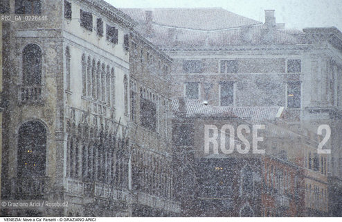 Localizzazione:..VENEZIA / S. MARCO..Oggetto:..Soggetto:..NEVE A CA FARSETTI E CA LOREDAN / MUNICIPIO..Cronologia: ....Definizione Culturale:..   Autore:.. ..   Stile:..   Editori/Stampatori:..   Committenza:..Materia e Tecnica:....Collocazione:..Note:..INVERNO..Riproduzione Fotografica:..Copyright:..Graziano Arici/Rosebud2 .Data:..1992..Costo:..A