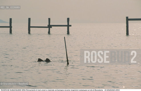 Caption: Nome:..BARENA SITO DI SAN MARCO IN BOCCALAMA....Localizzazione:..VENEZIA /  LAGUNA SUD..VENICE /  THE SOUTH LAGOON..Soggetto:..RICERCHE SUBACQUEEE IDRA Ritrovamento di resti umani e materiale archeologico durante ricognizioni subacquee sul sito di Boccalama ..ARCHEOLOGIA..Cronologia:......Autore:......Stile:......Editori Stampatori:......Committenza:......Materia e Tecnica:......Collocazione:......Note:....Riproduzione Fotografica:..Graziano Arici/Rosebud2 ...Copyright:..Graziano Arici / rosebud2/....Data:..1993....Costo:..A....Key:..ISOLE ABBANDONATE..UNINHABITED ISLANDS