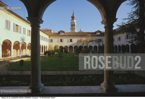 Localizzazione:..VENEZIA / LAGUNA SUD..Oggetto:..Soggetto:..ISOLA DI S. LAZZARO DEGLI ARMENI / CHIOSTRO CONVENTO / GEORGE BYRON..Cronologia: ....Definizione Culturale:..   Autore:....   Stile:..   Editori/Stampatori:..   Committenza:..Materia e Tecnica:....Collocazione:..Note:..LIDO..Riproduzione Fotografica:..Copyright:..Graziano Arici/Rosebud2 .Data:..1990..Costo:..A