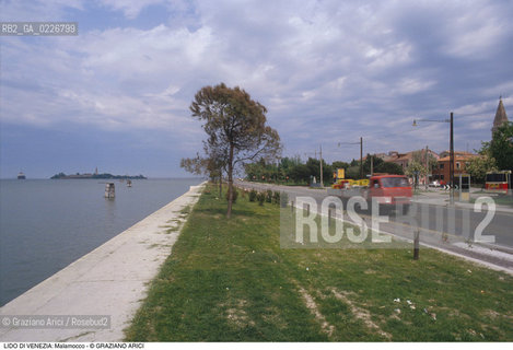 Localizzazione:..VENEZIA / ISOLA DEL LIDO..Oggetto:..Soggetto:..MALAMOCCO / LAGUNA..Cronologia: ....Definizione Culturale:..   Autore:....   Stile:..   Editori/Stampatori:..   Committenza:..Materia e Tecnica:....Collocazione:..Note:..LIDO..Riproduzione Fotografica:..Copyright:..Graziano Arici/Rosebud2 .Data:..1995..Costo:..A