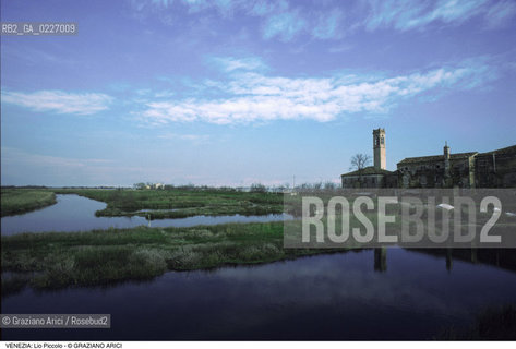 Localizzazione:..VENEZIA / LAGUNA NORD..Oggetto:..Soggetto:..LIO PICCOLO..Cronologia: ....Definizione Culturale:..   Autore:....   Stile:..   Editori/Stampatori:..   Committenza:..Materia e Tecnica:....Collocazione:..Note:..LAGUNA - PESCA..Riproduzione Fotografica:..Copyright:..Graziano Arici/Rosebud2 .Data:..1995..Costo:..A