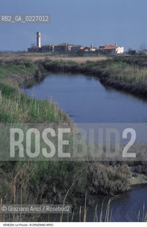 Localizzazione:..VENEZIA / LAGUNA NORD..Oggetto:..Soggetto:..LIO PICCOLO / BARENE..Cronologia: ....Definizione Culturale:..   Autore:....   Stile:..   Editori/Stampatori:..   Committenza:..Materia e Tecnica:....Collocazione:..Note:..LAGUNA - PESCA..Riproduzione Fotografica:..Copyright:..Graziano Arici/Rosebud2 .Data:..1995..Costo:..A