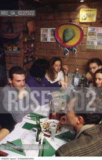 Localizzazione:..VENEZIA / CANNAREGIO..Oggetto:..Soggetto:..RISTORANTE MESSICANO IGUANA..Cronologia: ....Definizione Culturale:..   Autore:....   Stile:..   Editori/Stampatori:..   Committenza:..Materia e Tecnica:....Collocazione:..Note:..BAR CAFFE OSTERIE..Riproduzione Fotografica:..Copyright:..Graziano Arici/Rosebud2 .Data:..1996..Costo:..A