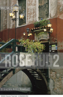 Localizzazione:..VENEZIA / S. POLO..Oggetto:..Soggetto:..RISTORANTE TRATTORIA POSTE VECIE..Cronologia: ....Definizione Culturale:..   Autore:....   Stile:..   Editori/Stampatori:..   Committenza:..Materia e Tecnica:....Collocazione:..Note:..BAR CAFFE OSTERIE..Riproduzione Fotografica:..Copyright:..Graziano Arici/Rosebud2 .Data:..1996..Costo:..A