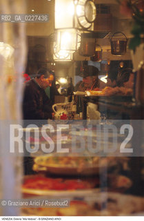 Localizzazione:..VENEZIA / CANNAREGIO..Oggetto:..Soggetto:..OSTERIA ALLA VEDOVA..Cronologia: ....Definizione Culturale:..   Autore:....   Stile:..   Editori/Stampatori:..   Committenza:..Materia e Tecnica:....Collocazione:..Note:..BAR CAFFE OSTERIE..Riproduzione Fotografica:..Copyright:..Graziano Arici/Rosebud2 .Data:..1996..Costo:..A