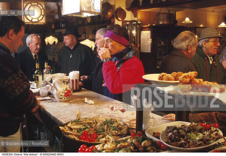 Localizzazione:..VENEZIA / CANNAREGIO..Oggetto:..Soggetto:..OSTERIA ALLA VEDOVA / CICCHETTI..Cronologia: ....Definizione Culturale:..   Autore:....   Stile:..   Editori/Stampatori:..   Committenza:..Materia e Tecnica:....Collocazione:..Note:..BAR CAFFE OSTERIE..Riproduzione Fotografica:..Copyright:..Graziano Arici/Rosebud2 .Data:..1996..Costo:..A