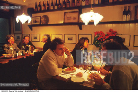 Localizzazione:..VENEZIA / CANNAREGIO..Oggetto:..Soggetto:..OSTERIA ALLA VEDOVA..Cronologia: ....Definizione Culturale:..   Autore:....   Stile:..   Editori/Stampatori:..   Committenza:..Materia e Tecnica:....Collocazione:..Note:..BAR CAFFE OSTERIE..Riproduzione Fotografica:..Copyright:..Graziano Arici/Rosebud2 .Data:..1996..Costo:..A