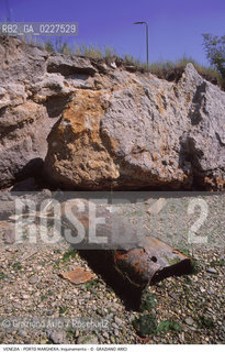 Localizzazione:..VENEZIA / PORTO MARGHERA..Oggetto:..Soggetto:..INQUINAMENTO / RIFIUTI TOSSICI ZONA INDUSTRIALE..Cronologia: ....Definizione Culturale:..   Autore:....   Stile:..   Editori/Stampatori:..   Committenza:..Materia e Tecnica:....Collocazione:..Note:..DISCARICHE..Riproduzione Fotografica:..Copyright:..Graziano Arici/Rosebud2 .Data:..1998..Costo:..A