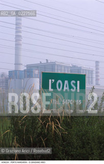 Localizzazione:..VENEZIA - PORTO MARGHERA..Oggetto:..Soggetto:..INQUINAMENTO ZONA INDUSTRIALE..Cronologia: ....Definizione Culturale:..   Autore:....   Stile:..   Editori/Stampatori:..   Committenza:..Materia e Tecnica:....Collocazione:..Note:..DISCARICHE..Riproduzione Fotografica:..Copyright:..Graziano Arici/Rosebud2 .Data:..1998..Costo:..A