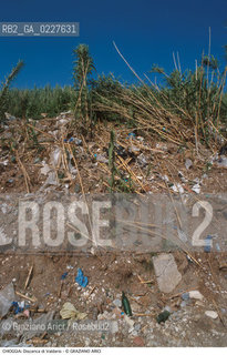 Localizzazione:..CHIOGGIA..Oggetto:..Soggetto:..DISCARICA DI VALDARIO / INQUINAMENTO..Cronologia: ....Definizione Culturale:..   Autore:....   Stile:..   Editori/Stampatori:..   Committenza:..Materia e Tecnica:....Collocazione:..Note:..DISCARICHE..Riproduzione Fotografica:..Copyright:..Graziano Arici/Rosebud2 .Data:..1998..Costo:..A