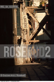 Caption: Nome:..GHETTO VECCHIO : CALLE  ....Localizzazione:..VENEZIA / CANNAREGIO / GHETTO VECCHIO  ..VENICE / CANNAREGIO  / GHETTO VECCHIO   ..Soggetto:..CALLE ....Cronologia:......Autore:......Stile:......Editori Stampatori:......Committenza:......Materia e Tecnica:......Collocazione:......Note:......Riproduzione Fotografica:..Graziano Arici/Rosebud2  ....Copyright:..Graziano Arici/Rosebud2/  ....Data:..1994....Costo:..A....Key:..GHETTO VECCHIO  ESTERNI  ..EXTERIORS
