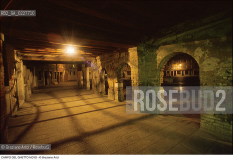 Caption: Nome:..GHETTO NOVO : SOTTOPORTICO  ....Localizzazione:..VENEZIA / CANNAREGIO / GHETTO NOVO..VENICE / CANNAREGIO  / GHETTO NOVO ..Soggetto:..CAMPO DEL GHETTO NOVO / SOTTOPORTICO  NOTTE..CAMPO DEL GHETTO NOVO  / SOTTOPORTICO    ..Cronologia:......Autore:......Stile:......Editori Stampatori:......Committenza:......Materia e Tecnica:......Collocazione:......Note:......Riproduzione Fotografica:..Graziano Arici/Rosebud2  ....Copyright:..Graziano Arici/Rosebud2/  ....Data:..1994....Costo:..A....Key:..GHETTO NOVO  ESTERNI  ..EXTERIORS