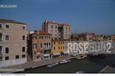 Caption: Nome:..GHETTO VECCHIO : CASE  ....Localizzazione:..VENEZIA / CANNAREGIO / GHETTO VECCHIO..Soggetto:..CASE  ..HOUSES  ..Cronologia:......Autore:......Stile:......Editori Stampatori:......Committenza:......Materia e Tecnica:......Collocazione:......Note:......Riproduzione Fotografica:..Graziano Arici/Rosebud2  ....Copyright:..Graziano Arici/Rosebud2/  ....Data:..2000....Costo:..A....Key:..GHETTO NOVO  ESTERNI  ..EXTERIORS