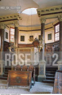 Caption: Nome:..SCUOLA ITALIANA : LA BIMÀ  ....Localizzazione:..VENEZIA / CANNAREGIO / CAMPO DEL GHETTO NOVO  SINAGOGA / SCUOLA ITALIANA..VENICE / CANNAREGIO / CAMPO GHETTO NOVO  SYNAGOGUE  / SCUOLA ITALIANA   ..Soggetto:..INTERNO VERSO LA BIMÀ / PULPITO / ARREDI LIGNEI  ..INTERIOR TOWARDS THE BIMAH  / PULPIT / WOODEN FURNITURE  ..Cronologia:..SEC. XVI ULTIMO QUARTO /1575  ..XVIth CENTURY / 1575  ..Autore:......Stile:..BAROCCO  ..BAROQUE   ..Editori Stampatori:......Committenza:......Materia e Tecnica:......Collocazione:......Note:......Riproduzione Fotografica:..Graziano Arici/Rosebud2  ....Copyright:..Graziano Arici/Rosebud2/  ....Data:..1994....Costo:..A....Key:..CHIESA  ..CHURCH