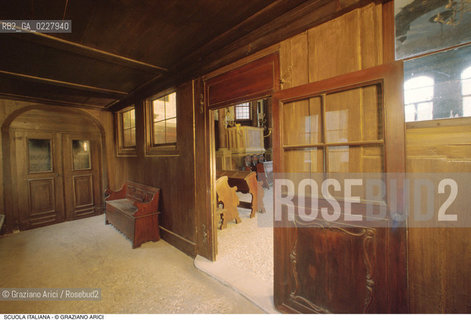 Caption: Nome:..SCUOLA ITALIANA : INTERNO ( ANTICAMERA )  ....Localizzazione:..VENEZIA / CANNAREGIO / CAMPO DEL GHETTO NOVO  SINAGOGA / SCUOLA ITALIANA..VENICE / CANNAREGIO / CAMPO GHETTO NOVO  SYNAGOGUE  / SCUOLA ITALIANA   ..Soggetto:..ANTICAMERA / ARREDI LIGNEI  ..ANTECHAMBER / WOODEN FURNITURE   ..Cronologia:..SEC. XVI ULTIMO QUARTO /1575  ..XVIth CENTURY / 1575  ..Autore:......Stile:..BAROCCO  ..BAROQUE  ..Editori Stampatori:......Committenza:......Materia e Tecnica:......Collocazione:......Note:......Riproduzione Fotografica:..Graziano Arici/Rosebud2  ....Copyright:..Graziano Arici/Rosebud2/  ....Data:..1994....Costo:..A....Key:..CHIESA  ..CHURCH