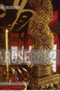 Caption: Nome:..SCUOLA LEVANTINA : BIMÀ : COLONNA TORTILE..   ..Localizzazione:..VENEZIA / CANNAREGIO / GHETTO VECCHIO / SCUOLA LEVANTINA  ..VENICE /  CANNAREGIO / GHETTO VECCHIO  /  SCUOLA LEVANTINA  ..Soggetto:..BIMÀ : COLONNA TORTILE  ..BIMAH   DETAIL  : TWISTED COLUMN   ..Cronologia:..SEC. XVII/ XVIII FINE/INIZIO  ..XVIIth/ XVIIIth CENTURY  ..Autore:..BRUSTOLON ANDREA / 1660 - 1732 ....Stile:..BAROCCO ..BAROQUE  ..Editori Stampatori:......Committenza:......Materia e Tecnica:..LEGNO INTAGLIATO ..CARVED WOOD..Collocazione:......Note:......Riproduzione Fotografica:  ..Graziano Arici/Rosebud2 ....Copyright:..Graziano Arici/Rosebud2/....Data:..1994 ....Costo:..A....Key:..CHIESA  ..CHURCH