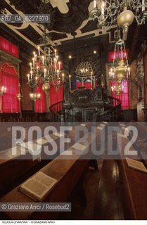 Caption: Nome:..SCUOLA LEVANTINA : INTERNO VERSO LA BIMÀ..   ..Localizzazione:..VENEZIA / CANNAREGIO / GHETTO VECCHIO / SCUOLA LEVANTINA  ..VENICE /  CANNAREGIO / GHETTO VECCHIO  /  SCUOLA LEVANTINA  ..Soggetto:..INTERNO VERSO LA BIMÀ / ARREDI LIGNEI  ..INTERIOR TOWARDS BIMAH / WOODEN FURNITURE  ..Cronologia:..SEC. XVI / SECONDO QUARTO / 1538 (?) / COMPLETAMENTE RIEDIFICATA NEL SEC. XVII METÀ  ..SEC. XVI / 1538 (?) /COMPLETELY REBUILT IN THE XVII CENTURY    ..Autore:..LONGHENA BALDASSARRE / MANIERA  ..LONGHENA BALDASSARRE / STYLE  ..Stile:..BAROCCO ..BAROQUE  ..Editori Stampatori:......Committenza:......Materia e Tecnica:......Collocazione:......Note:......Riproduzione Fotografica:  ..Graziano Arici/Rosebud2 ....Copyright:..Graziano Arici/Rosebud2/....Data:..1994 ....Costo:..A....Key:..CHIESA  ..CHURCH