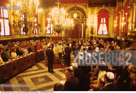 Caption: Nome:..SCUOLA GRANDE SPAGNOLA :  MATRIMONIO..    ..Localizzazione:..VENEZIA / CANNAREGIO / GHETTO..VENICE / CANNAREGIO  / GHETTO  ..Soggetto:..MATRIMONIO..WEDDING..Cronologia:..  ....Autore:......Stile:......Editori Stampatori:......Committenza:......Materia e Tecnica:......Collocazione:......Note:......Riproduzione Fotografica:  ..Graziano Arici/Rosebud2 ....Copyright:..Graziano Arici/Rosebud2/....Data:..1994 ....Costo:..A....Key:..RITI..RITES